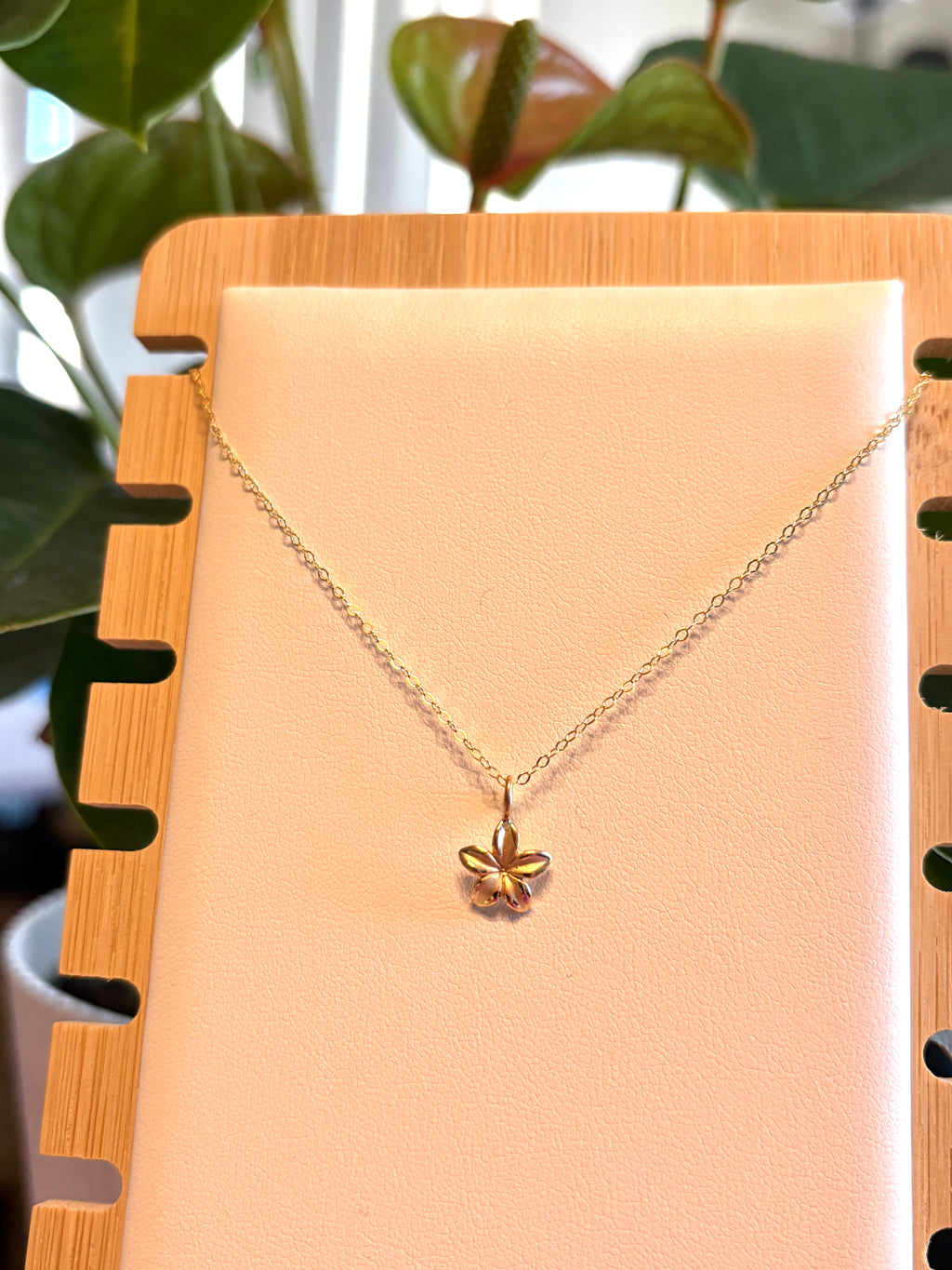 14K Plumeria Necklace 14K プルメリアネックレス