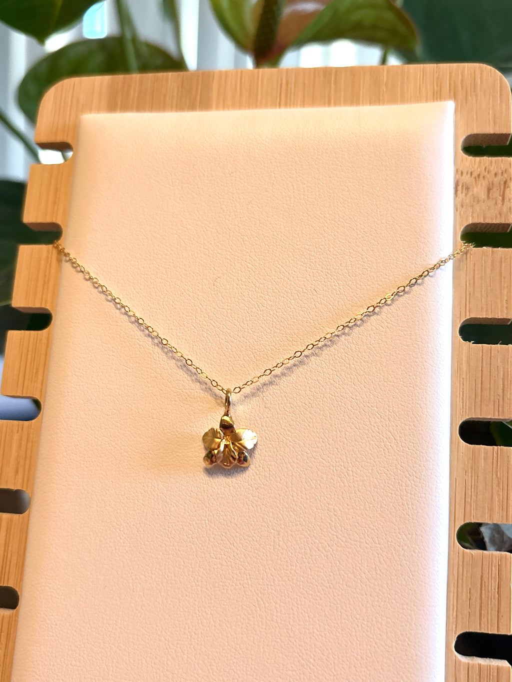 14K Orchid Necklace 14K オーキッドネックレス